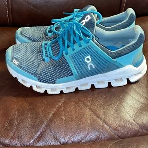 On Running Cloudswift Shoes